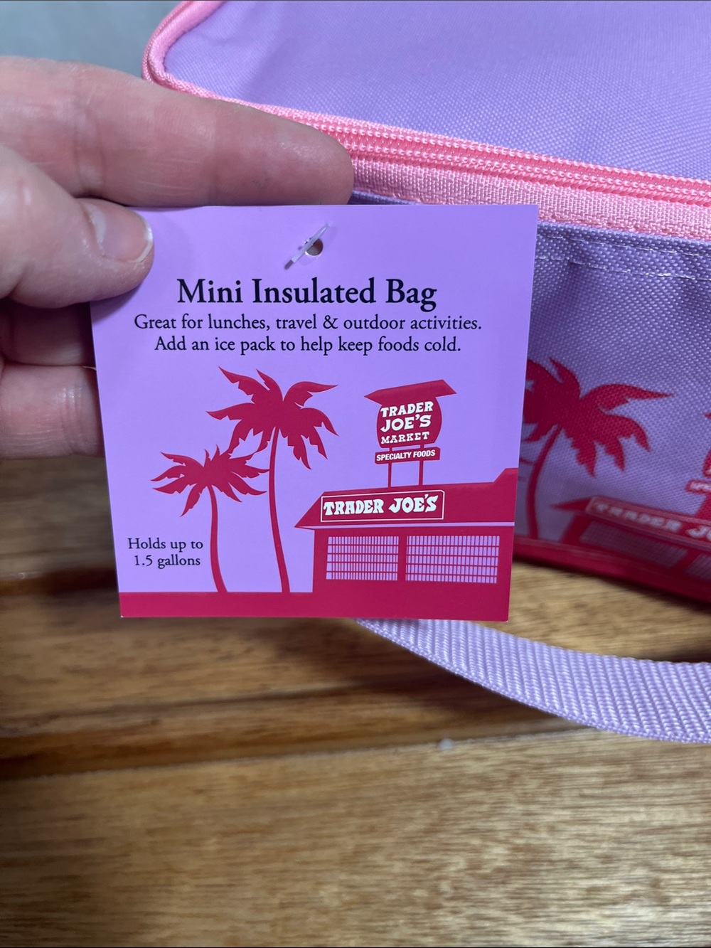 NWT Trader Joe’s Mini Insulated Lavender Purple Magenta Pink 1.5 Gal cooler bag - Picture 4 of 6